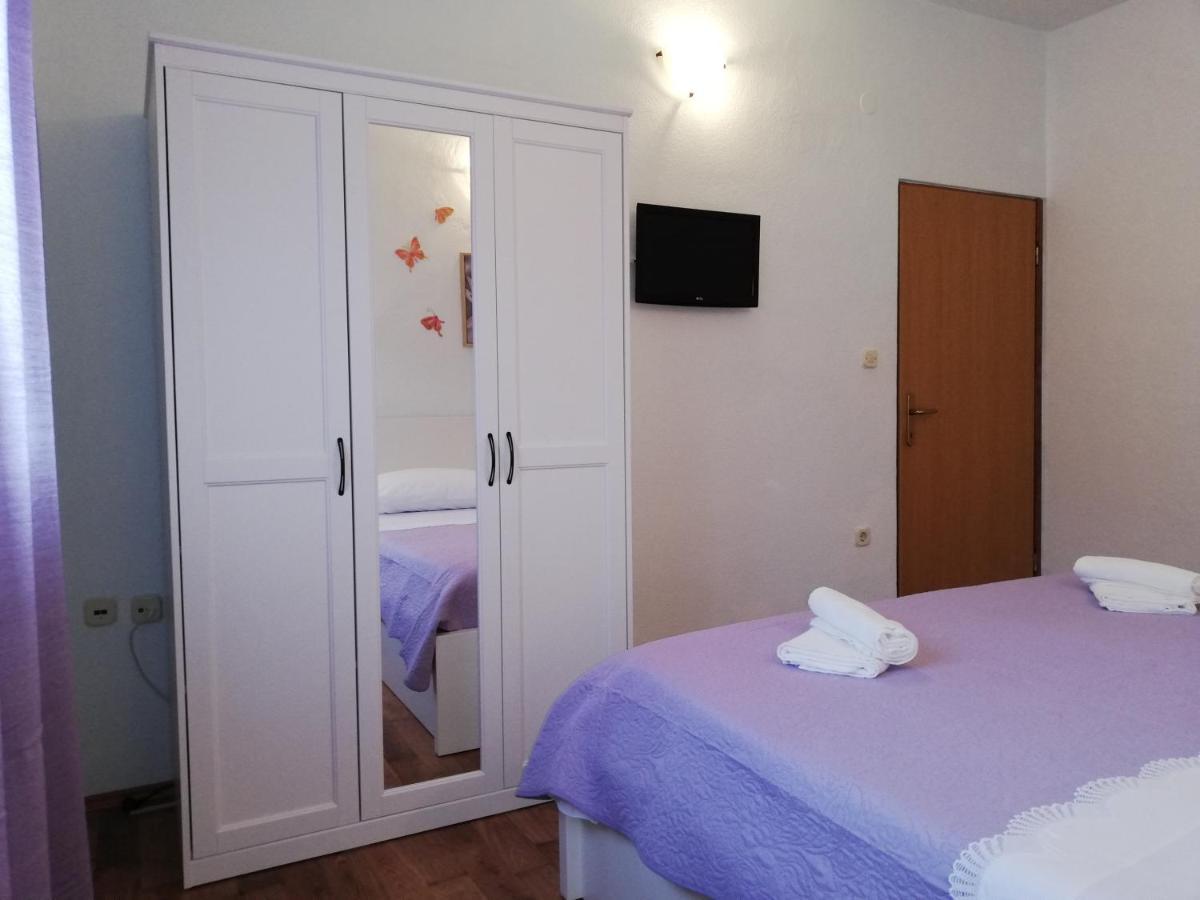 Apartment Pecarevic - A Holiday With A Stunning View Vis Dış mekan fotoğraf