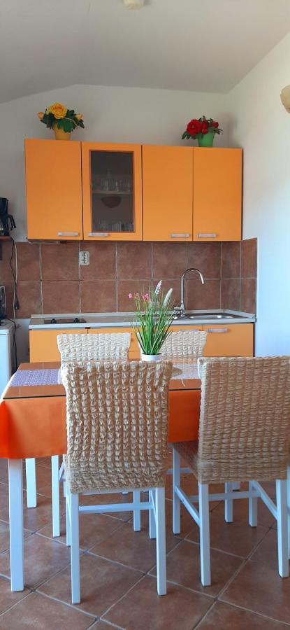 Apartment Pecarevic - A Holiday With A Stunning View Vis Dış mekan fotoğraf