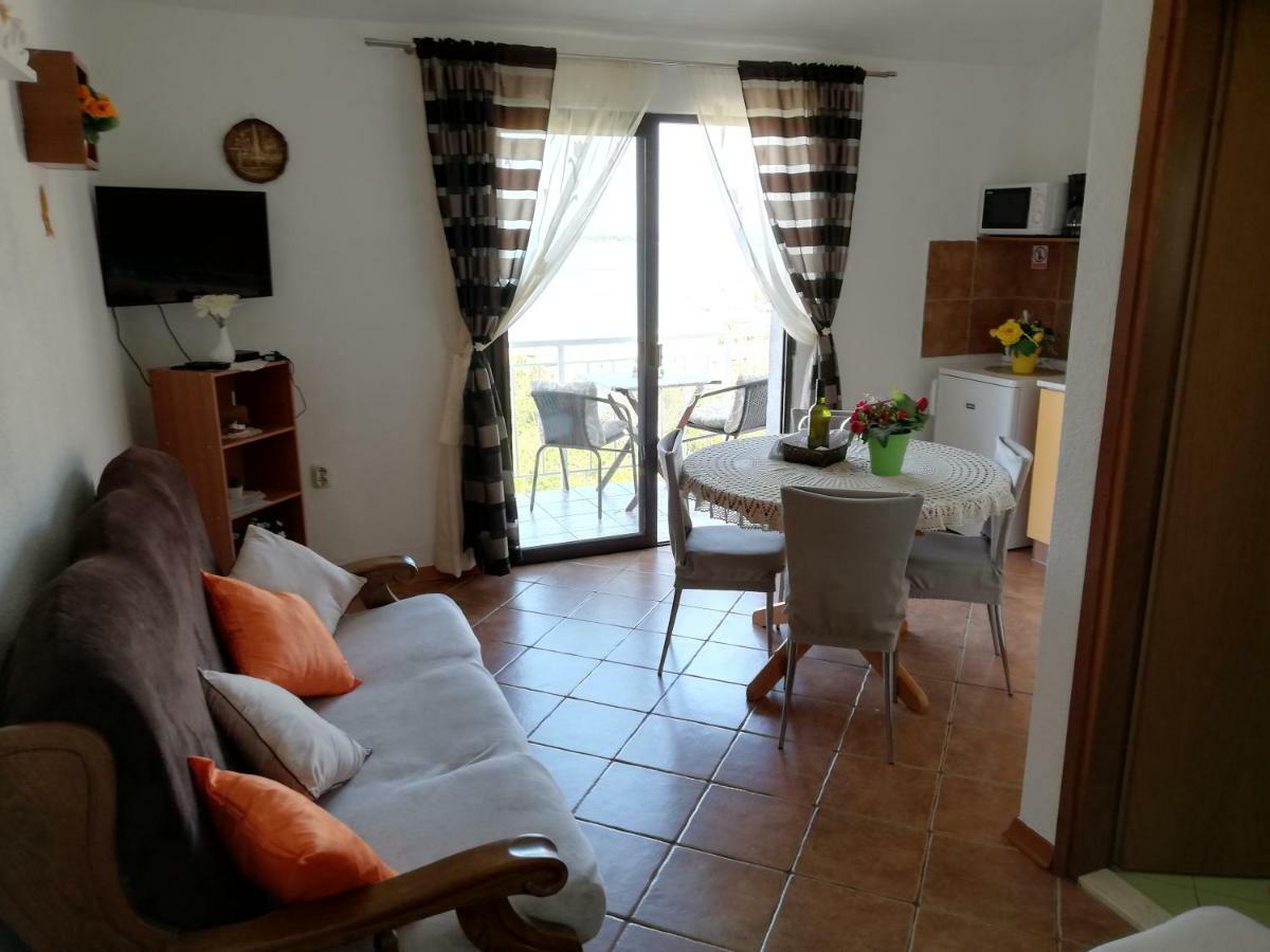 Apartment Pecarevic - A Holiday With A Stunning View Vis Dış mekan fotoğraf