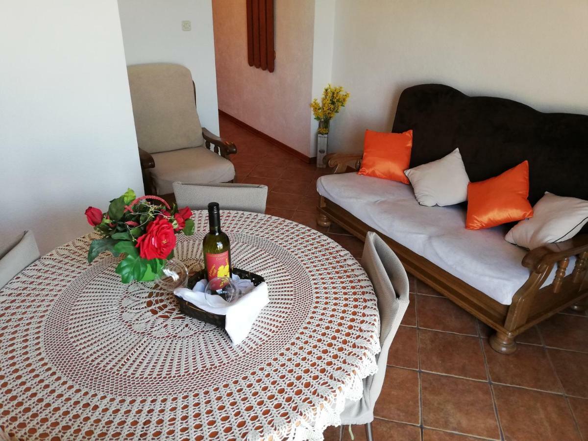 Apartment Pecarevic - A Holiday With A Stunning View Vis Dış mekan fotoğraf
